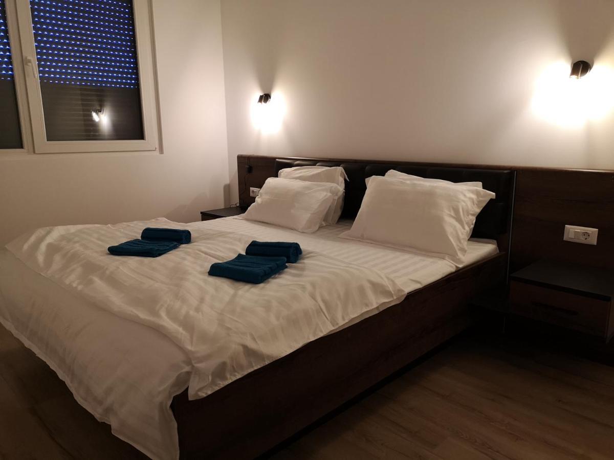 Ared-Atrium Mall Chrysflatty3 Premium Apartment 60Mp Арад Экстерьер фото