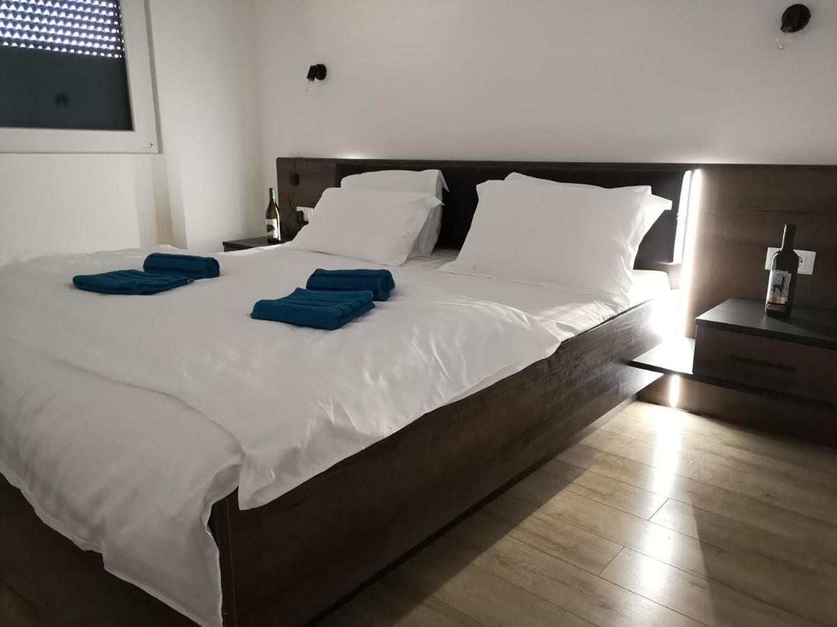 Ared-Atrium Mall Chrysflatty3 Premium Apartment 60Mp Арад Экстерьер фото