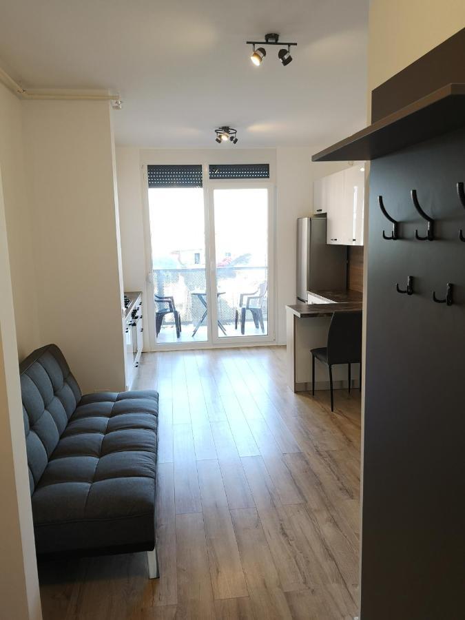 Ared-Atrium Mall Chrysflatty3 Premium Apartment 60Mp Арад Экстерьер фото