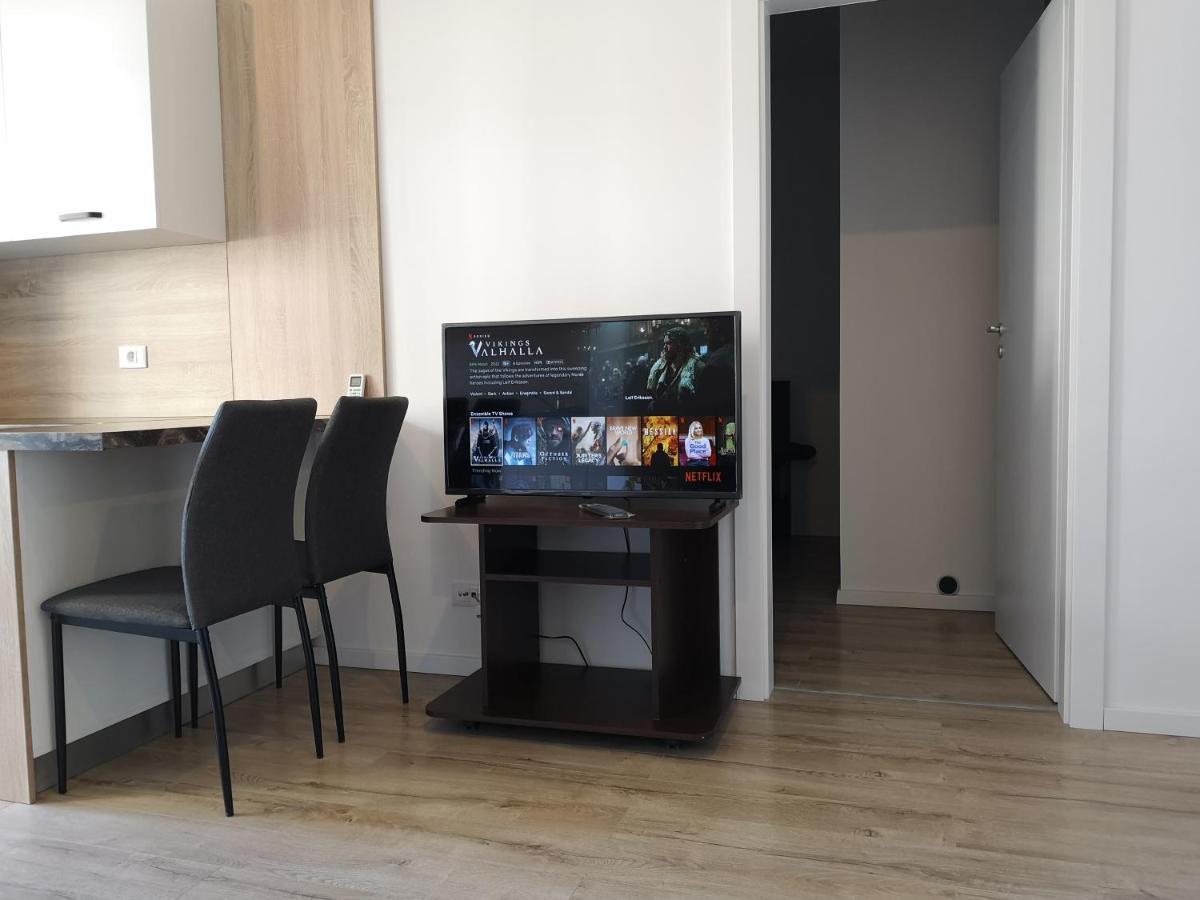 Ared-Atrium Mall Chrysflatty3 Premium Apartment 60Mp Арад Экстерьер фото
